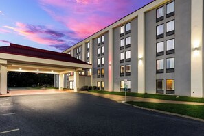 Unclassified image, 2 of 37, button - Red Roof Inn Nashville - Music City (Nashville)