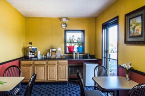 Dining - Rodeway Inn Lewisburg (Lewisburg)