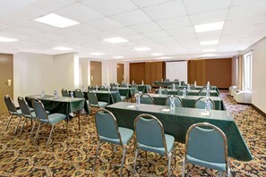 Meeting facility - Days Inn by Wyndham Newport News City Center Oyster Point (Newport News)