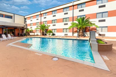 Red Lion Inn & Suites Houston IAH Airport