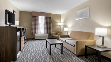 Suite, 1 King Bed with Sofa bed, Non Smoking | Desk, soundproofing, iron/ironing board, free cribs/infant beds