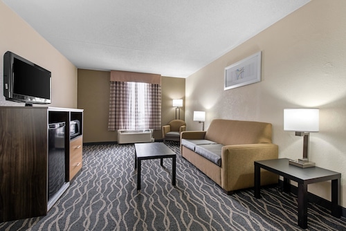 Quality Inn & Suites Lafayette I-65