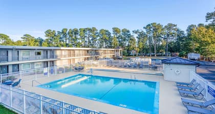 Days Inn by Wyndham Wilmington / University