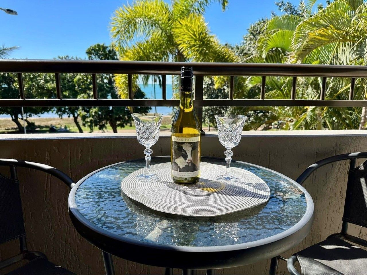 studio with ocean view | 1 bedroom, individually decorated, individually furnished, desk