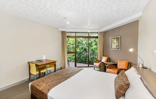 Decoración personalizada, muebles diferentes y escritorio 