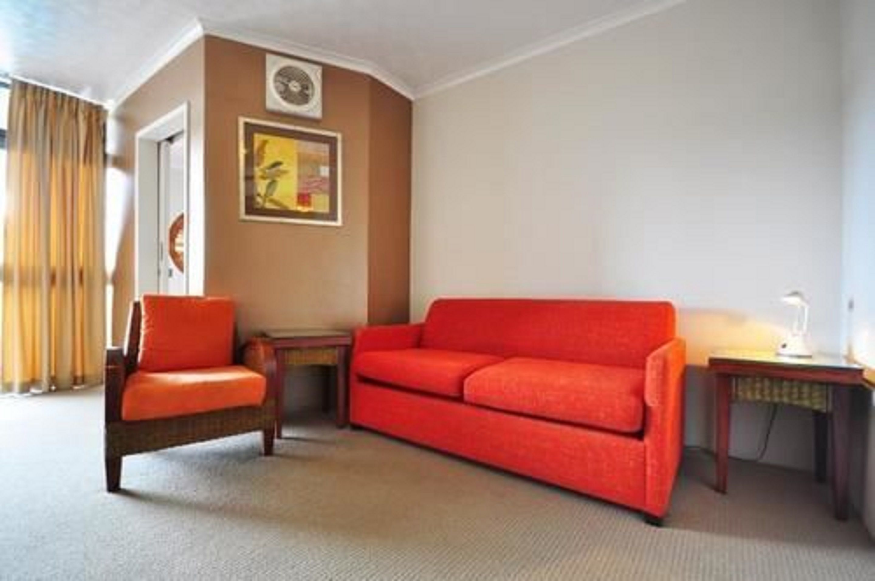 45-inch tv with digital channels, netflix, books