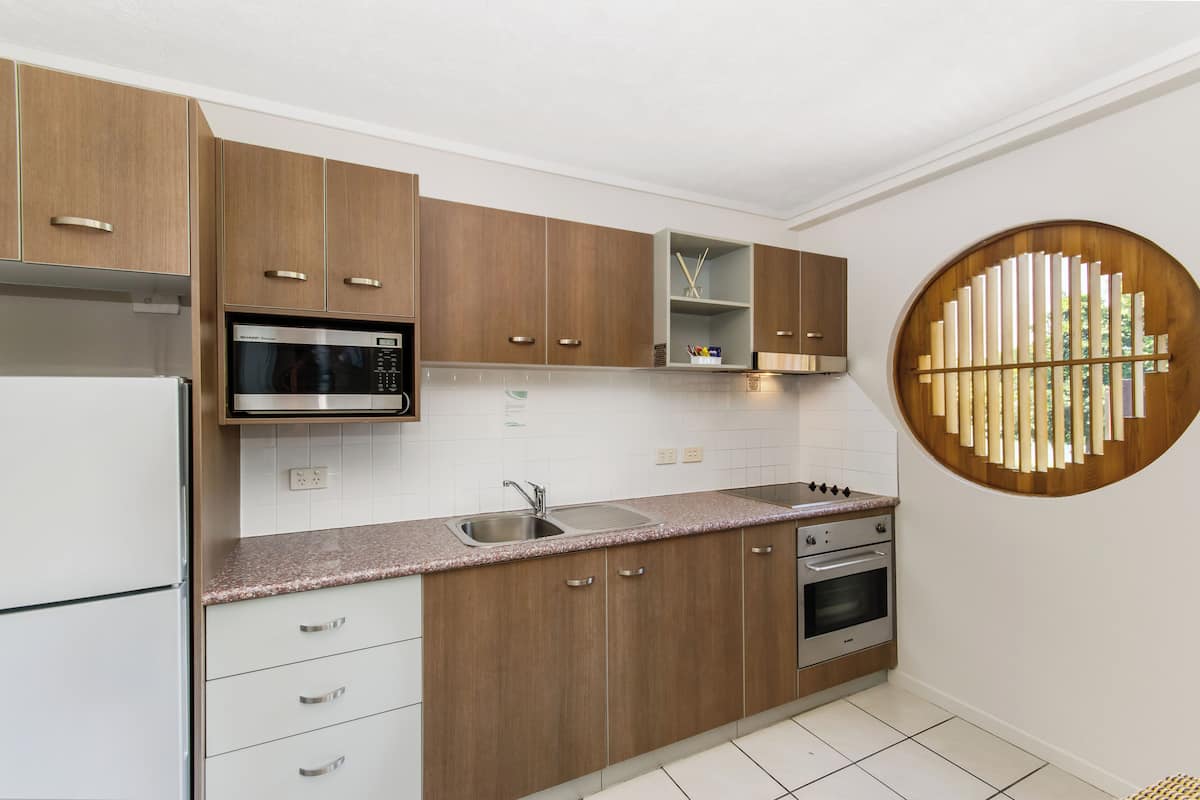 fridge, microwave, stovetop, electric kettle
