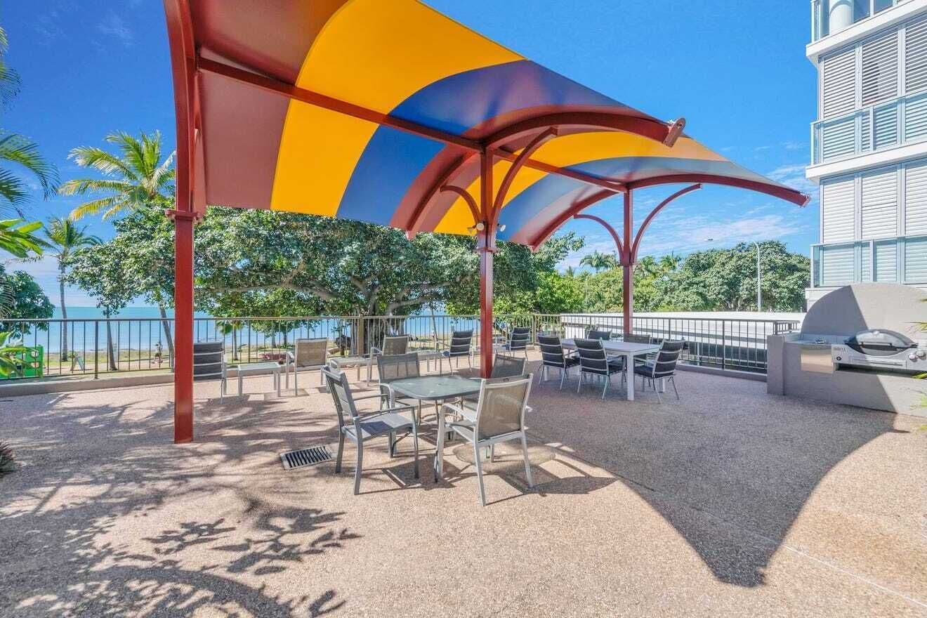 1 bedroom, individually decorated, individually furnished, desk