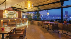 7 restaurants, Italian cuisine