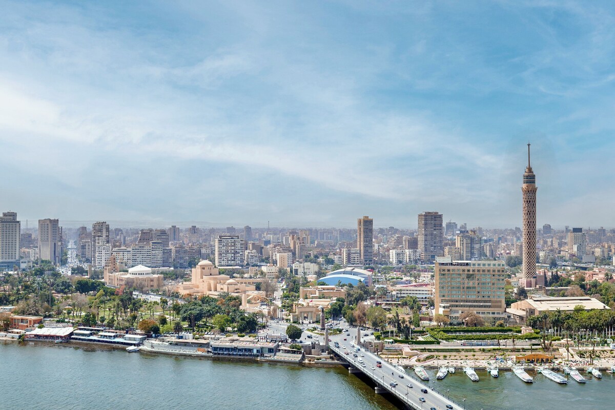 ملاءات من القطن المصري وأغطية فراش متميزة وألحفة محشوة بالريش