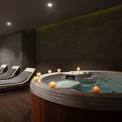 Outdoor pool, open 9:00 AM to 7:00 PM, sun loungers