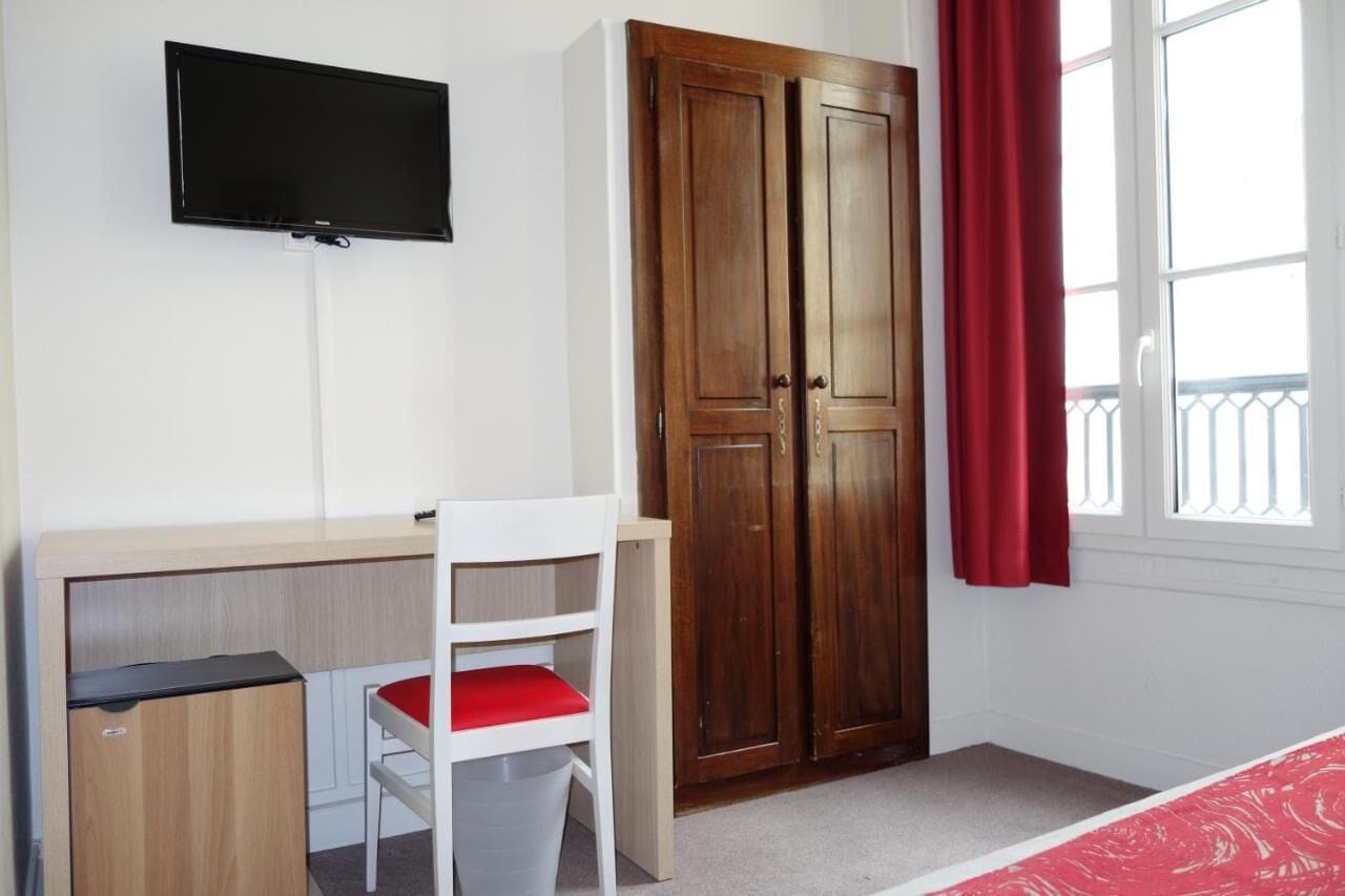 superior double room | in-room safe, desk, blackout curtains, iron/ironing board