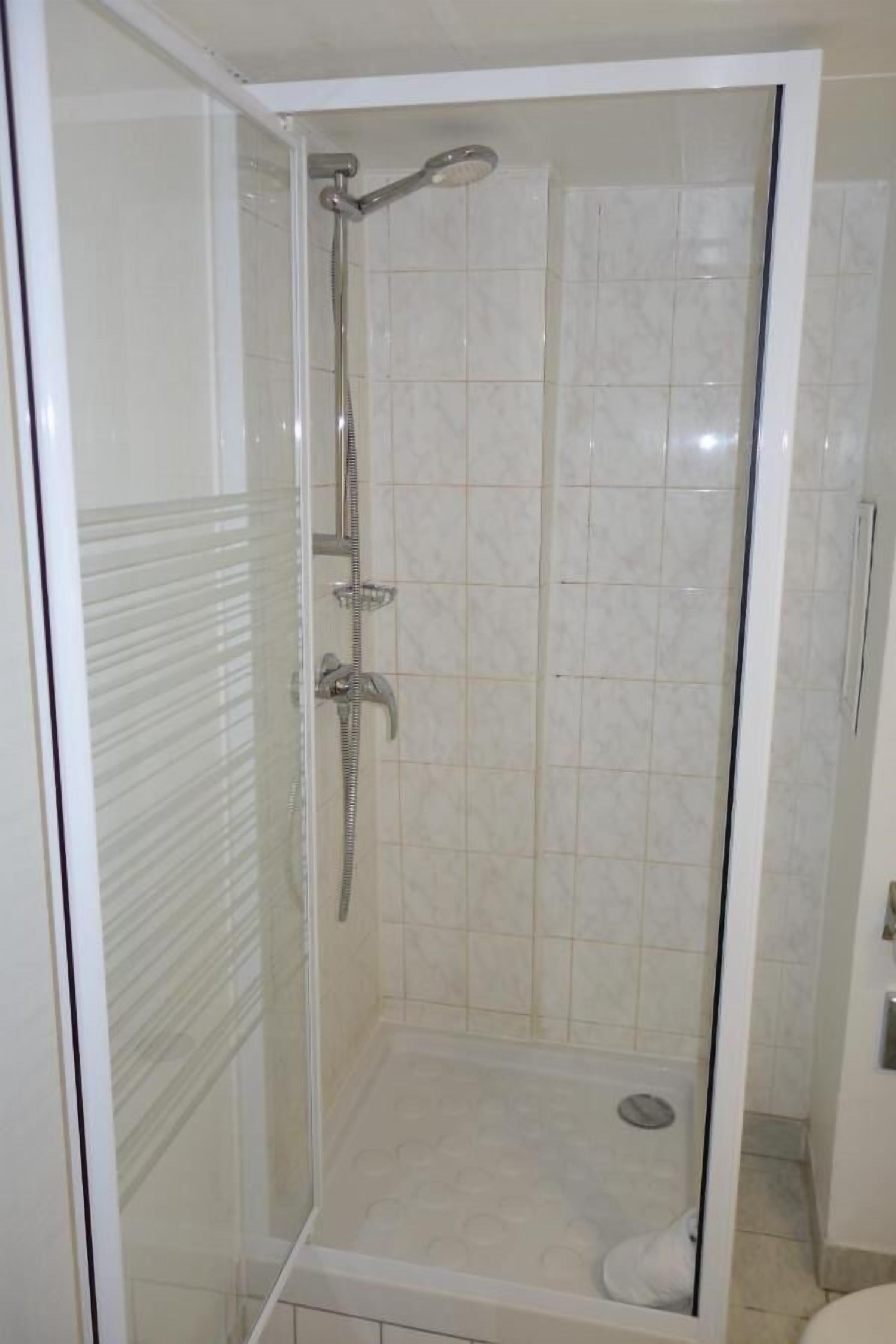 superior double room | bathroom | free toiletries, hair dryer, towels