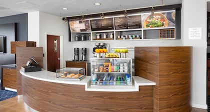 Courtyard By Marriott Shelton
