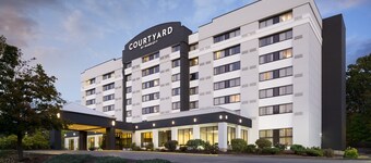 คอร์ทยาร์ดบายแมริออท เชลตัน