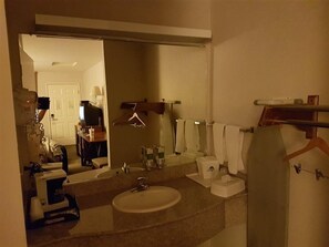 Towels - Americas Best Value Inn & Suites-Wine Country Santa Rosa (Santa Rosa)