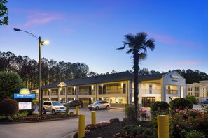 Exterior - Days Inn by Wyndham Acworth (Acworth)