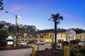 Exterior - Days Inn by Wyndham Acworth (Acworth)