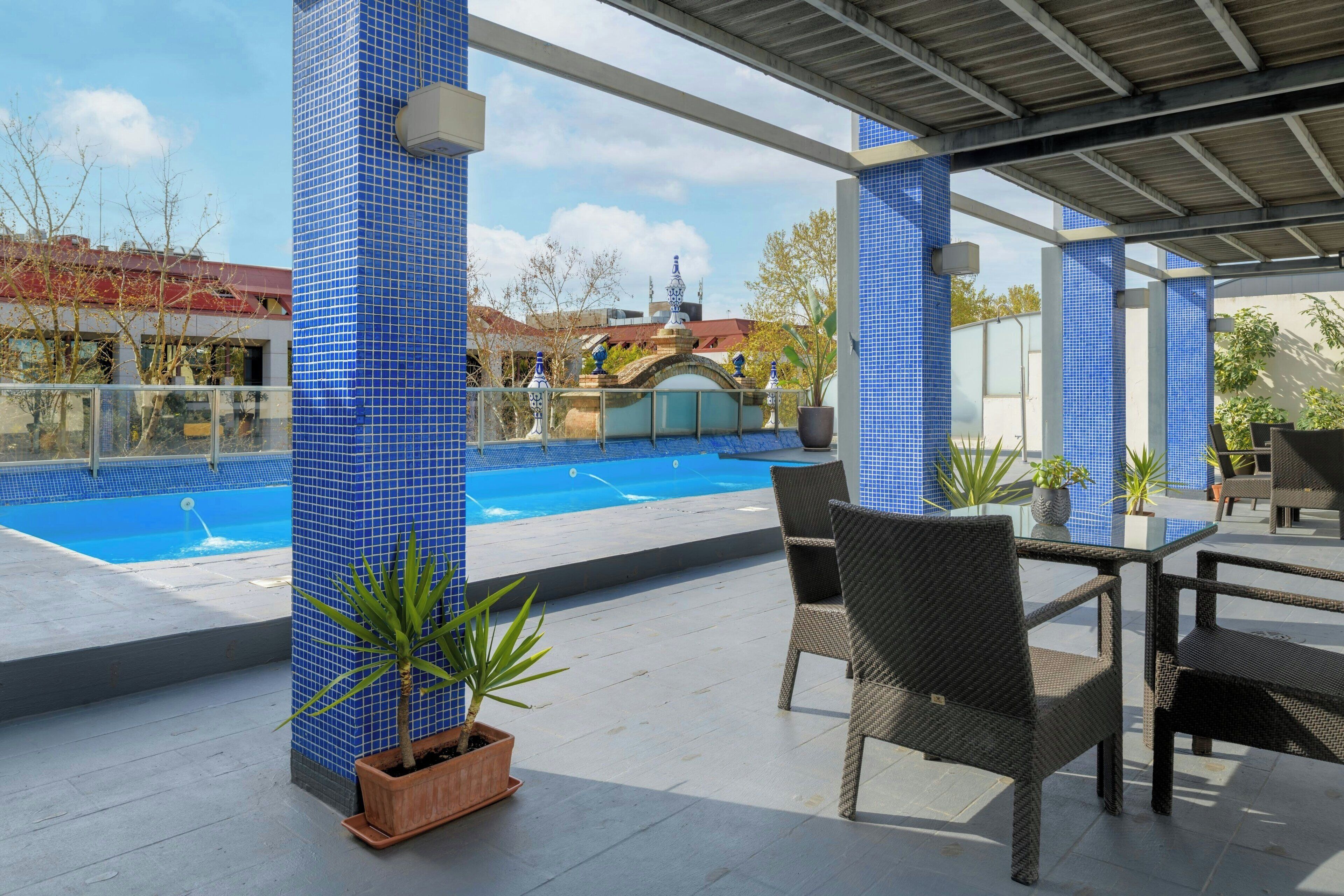 outdoor pool, pool umbrellas