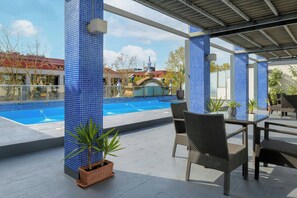 Outdoor pool, pool umbrellas