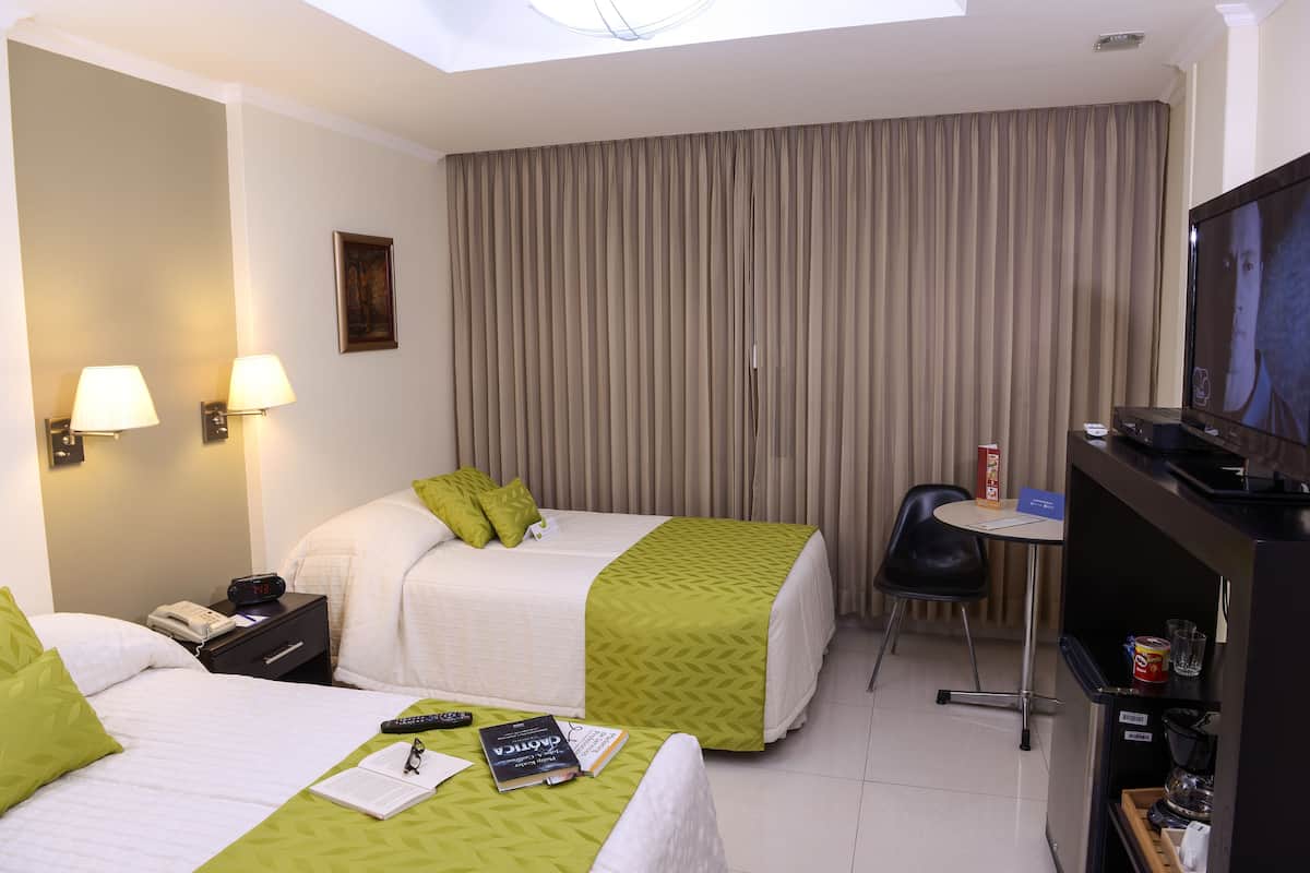 Superior Twin Room | Katil Tempur-Pedic, peti besi dalam bilik, kalis bunyi, Wi-fi percuma