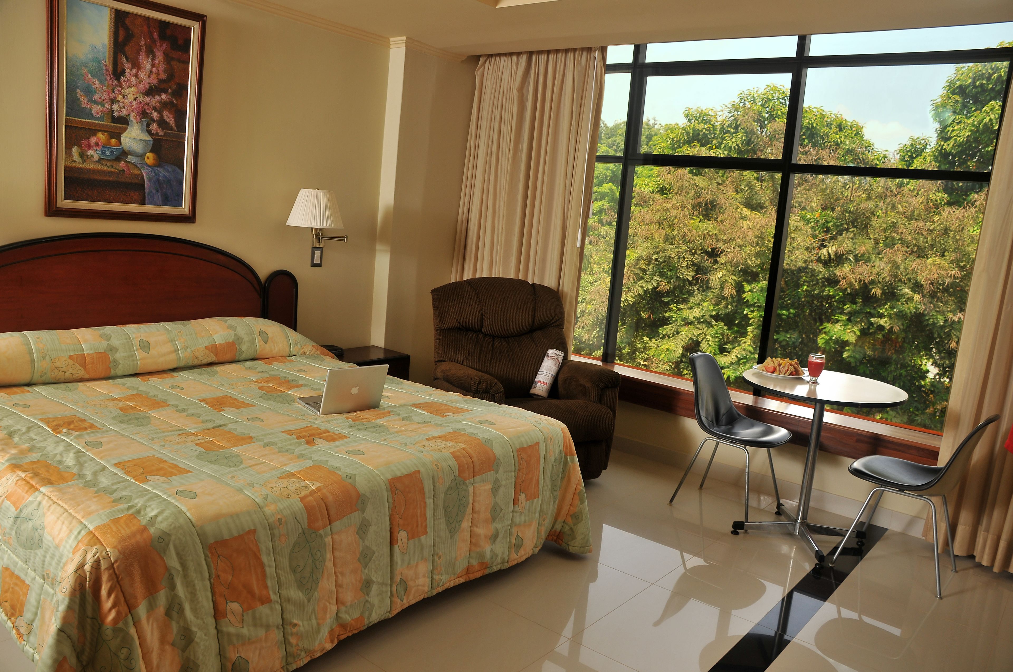 executive single room  | tempur-pedic beds, in-room safe, soundproofing, free wifi