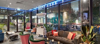 Novotel London West
