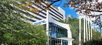 Novotel London West