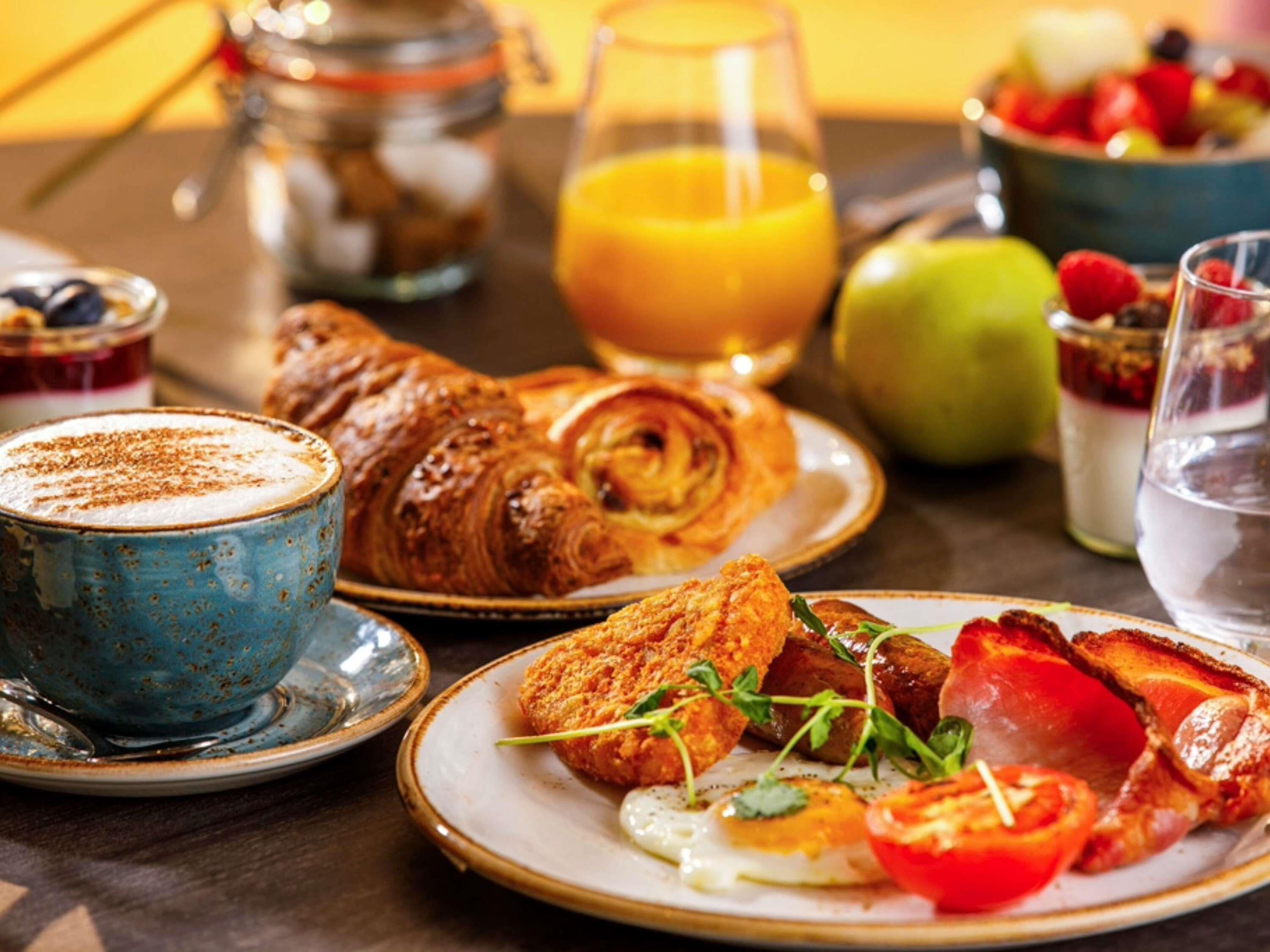 Daily English breakfast for a fee