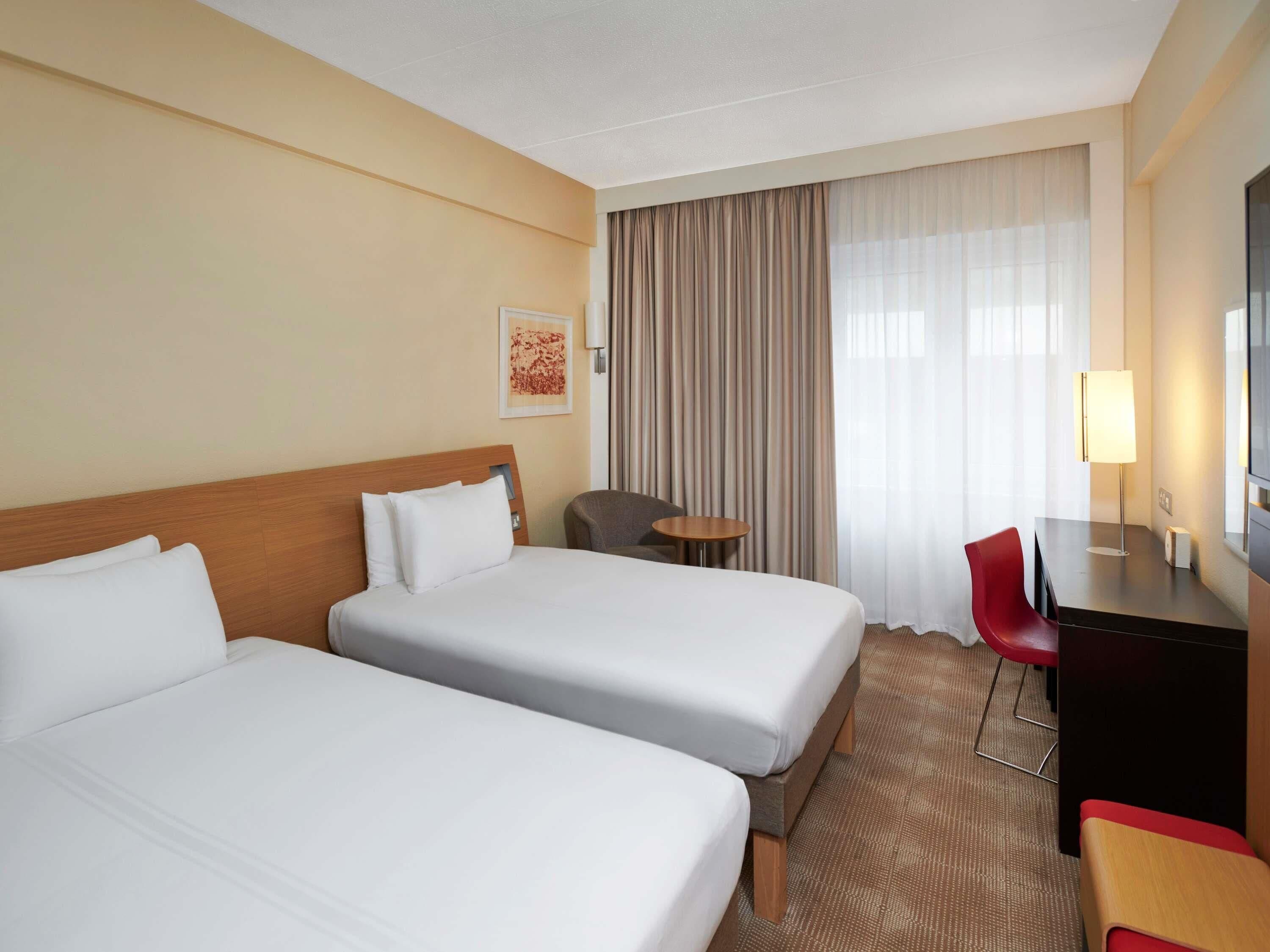 Superior Twin Room, 2 Single Beds | In-room safe, desk, laptop workspace, blackout curtains