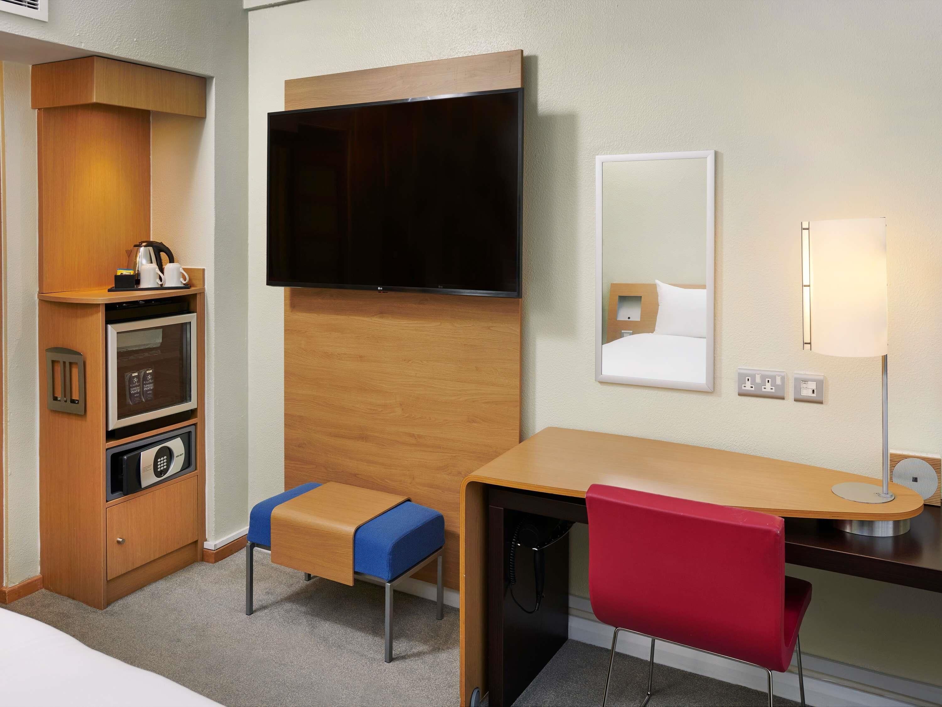 In-room safe, desk, laptop workspace, blackout curtains
