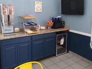 Desayuno continental gratuito y diario