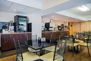 Desayuno continental incluido todos los días