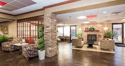 Ramada Hotel & Conference Center by Wyndham Plymouth