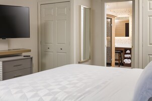 1 bedroom, desk, laptop workspace, blackout drapes