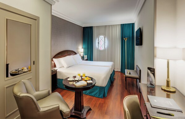Classic Twin Room | Premium bedding, down comforters, memory foam beds, minibar