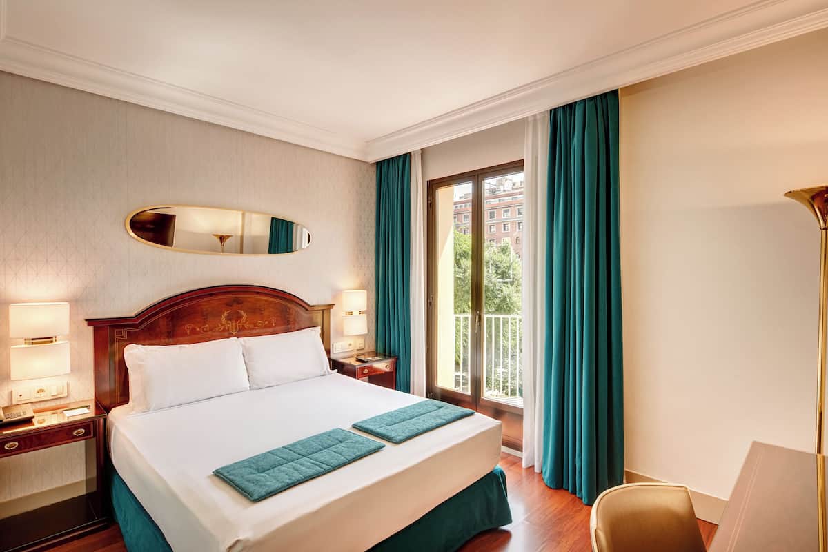 Quarto clássico (Exterior View) | Roupas de cama premium, edredons de pluma