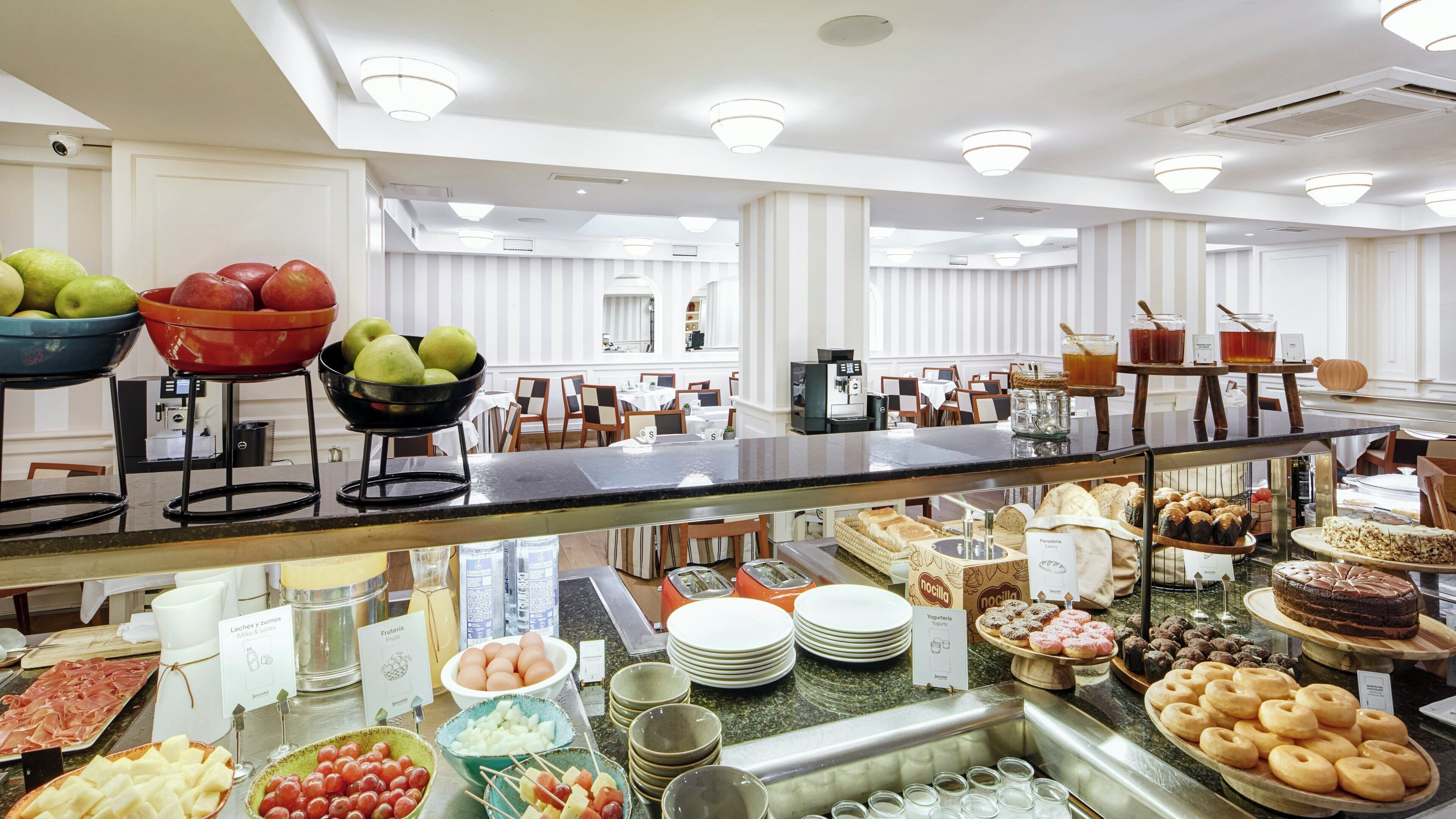 Desayuno buffet todos los días (con cargo)
