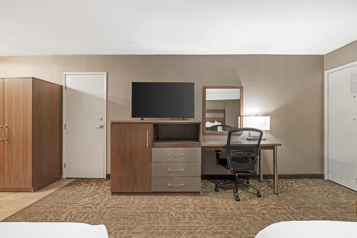 1 dormitorio, escritorio, espacio para trabajar con un portátil