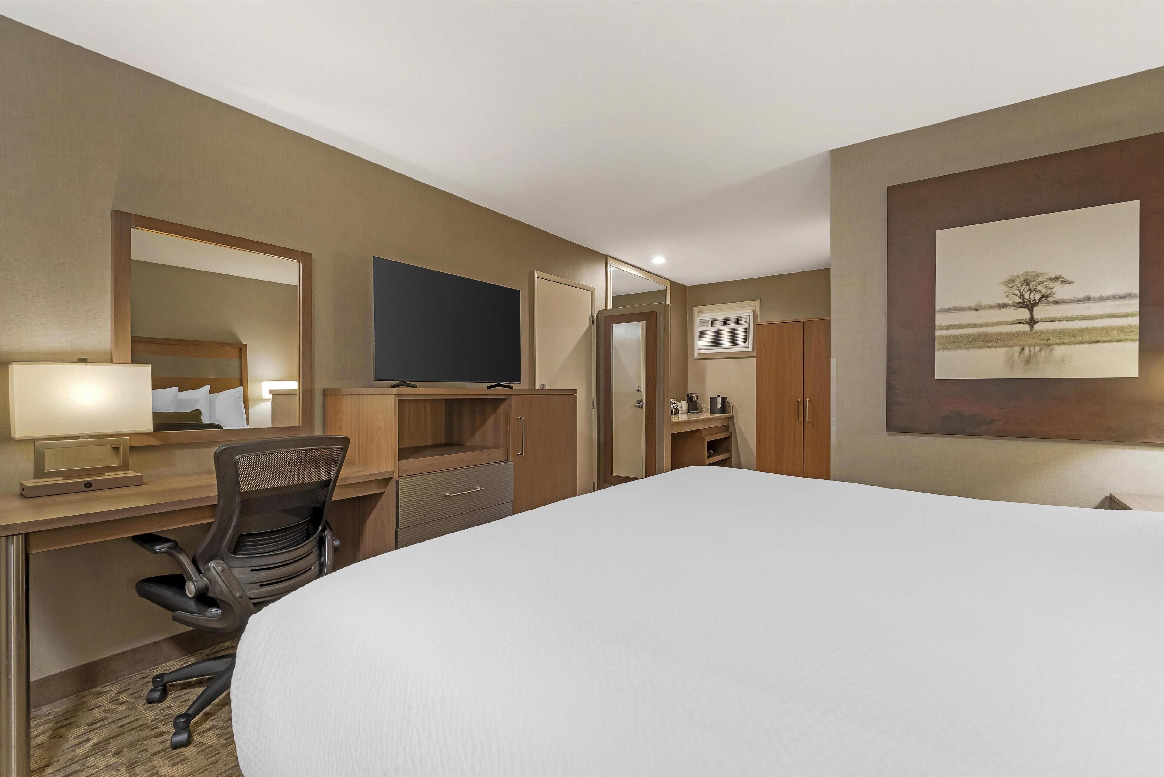 Photo - Best Western Plus Anaheim Inn