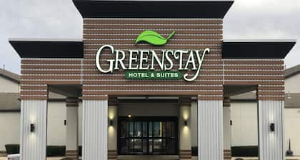 Greenstay Inn & Suites CourtView