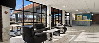 Clarion Pointe Bloomington – Normal near I-55 and University