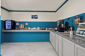Free daily continental breakfast