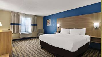 Meja, ruang kerja komputer riba, langsir/tirai gelap terus