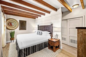 Casita Suite | Ropa de cama de alta calidad, colchones viscoelásticos, caja fuerte