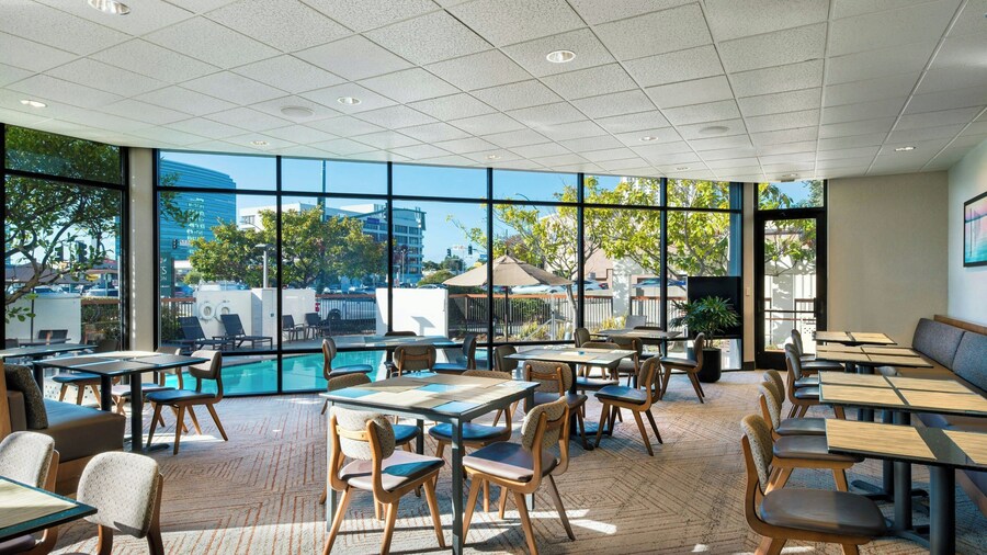 Four Points by Sheraton San Francisco Bay Bridge