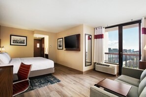 Premium bedding, in-room safe, desk, laptop workspace - Four Points by Sheraton San Francisco Bay Bridge (Emeryville)