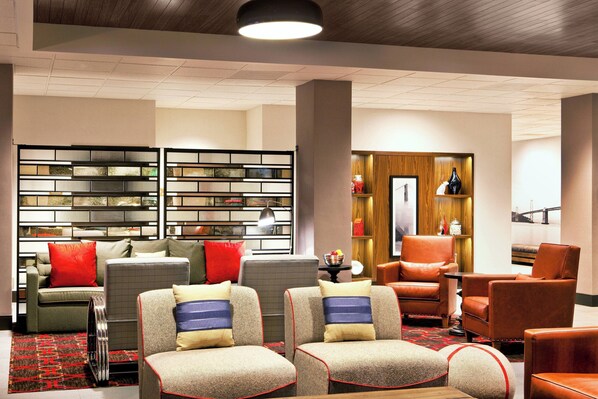 Lobby - Four Points by Sheraton San Francisco Bay Bridge (Emeryville)