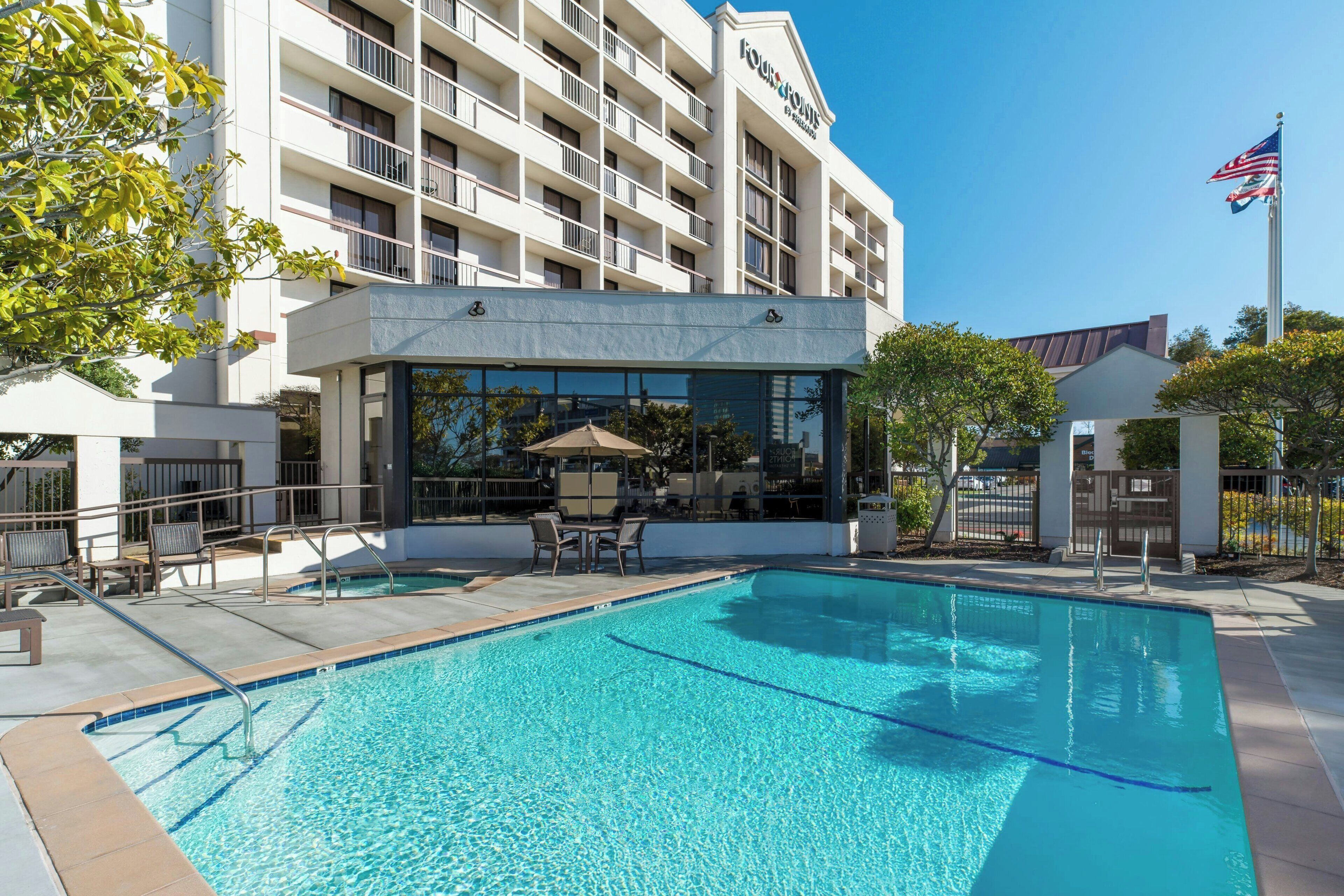 Kolam renang outdoor