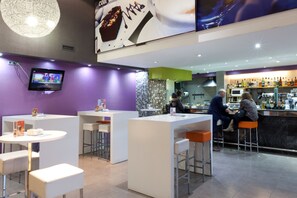 Coffee shop